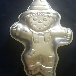 Scarecrow Cake pan